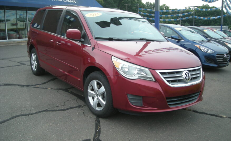 2011 VW Routan