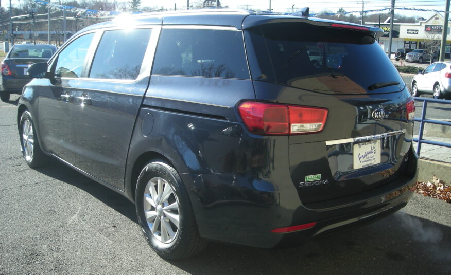 2015 Kia Sedona